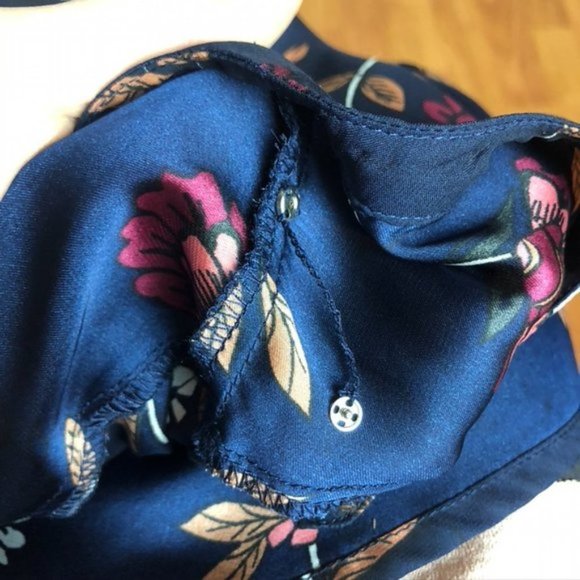 Cupcakes & Cashmere Navy Blue Floral Shift Dress - Picture 6 of 10